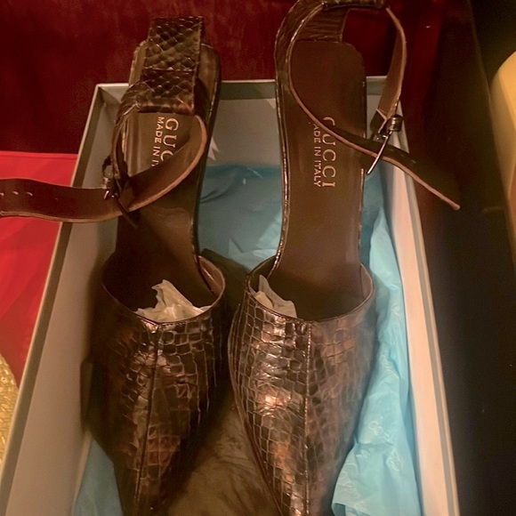 GUCCI shoes